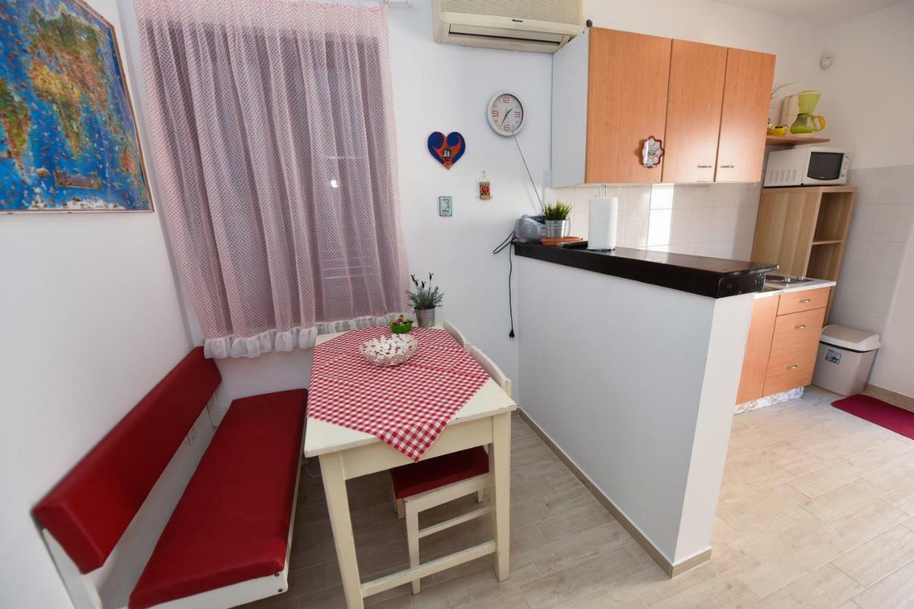 Apartments Enya โนวาลยา ภายนอก รูปภาพ