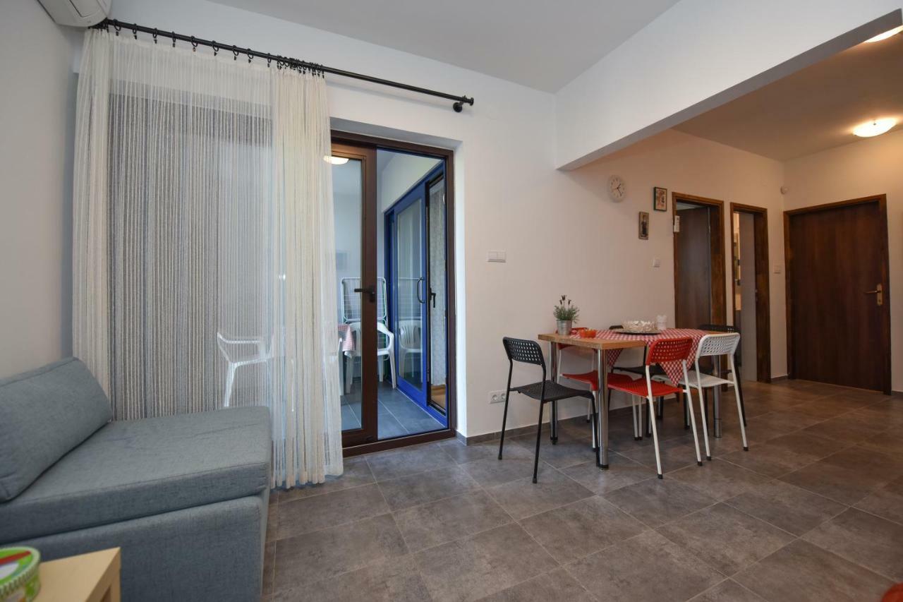 Apartments Enya โนวาลยา ภายนอก รูปภาพ